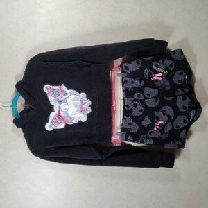 03107 Sanrio for Hot Topic Kuromi  Black and Grey fleece Two-Piece Set S